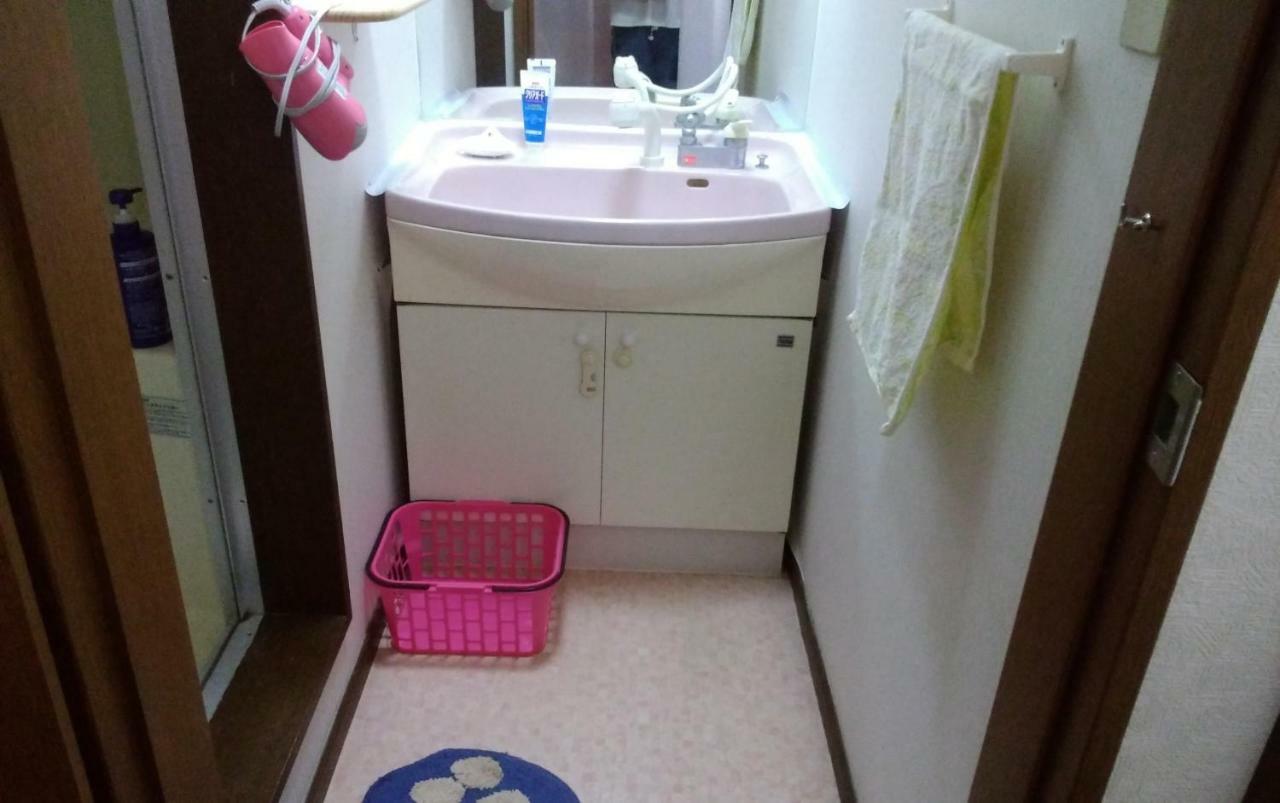 Fukuokakoryou Guesthouse Фукуока Экстерьер фото